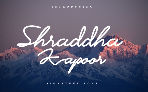Shraddha Kapoor: A Handwritten Font for Web Design